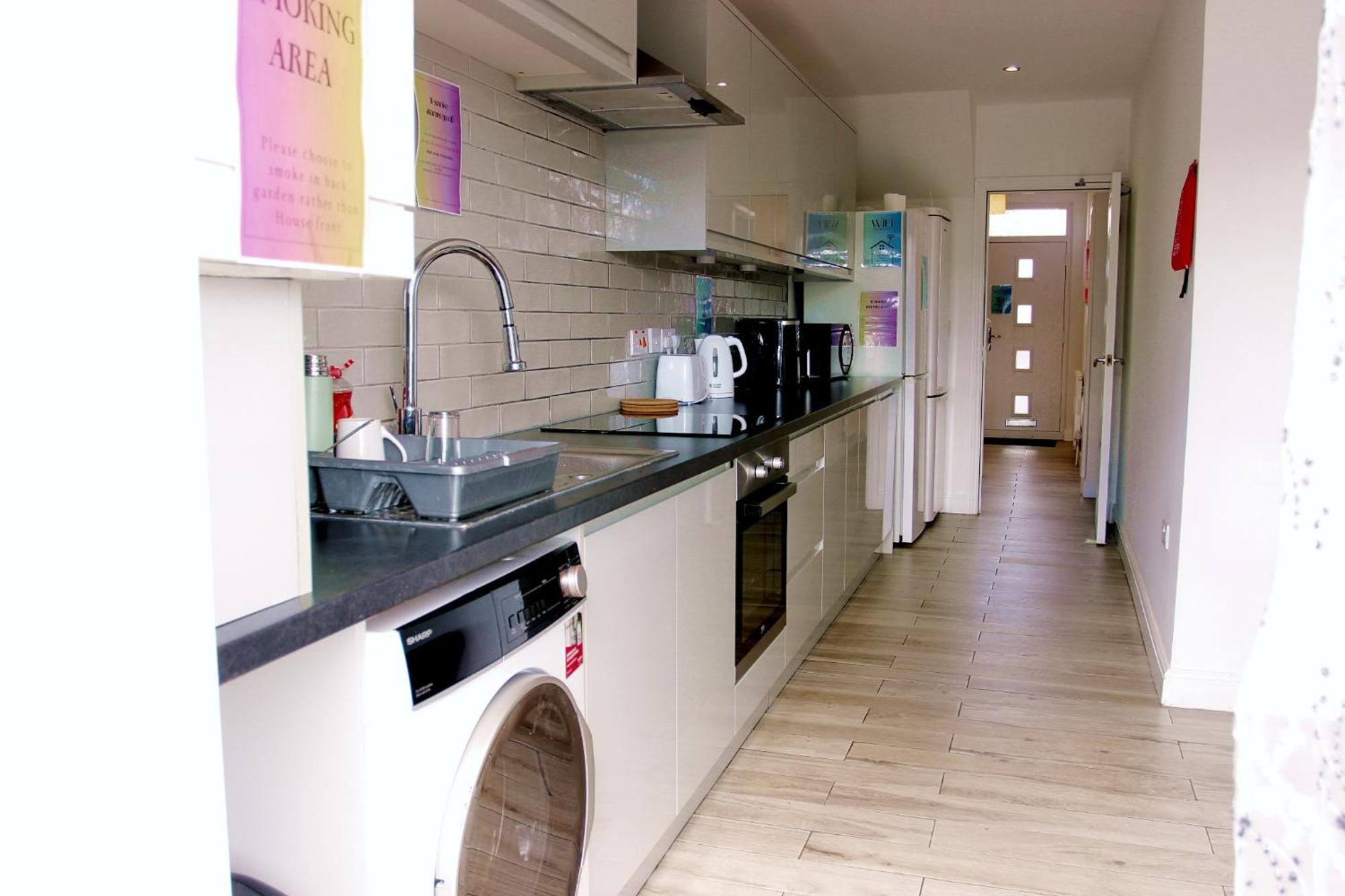 House Share With Few Ensuite Rooms Near Southmead Bristol Buitenkant foto